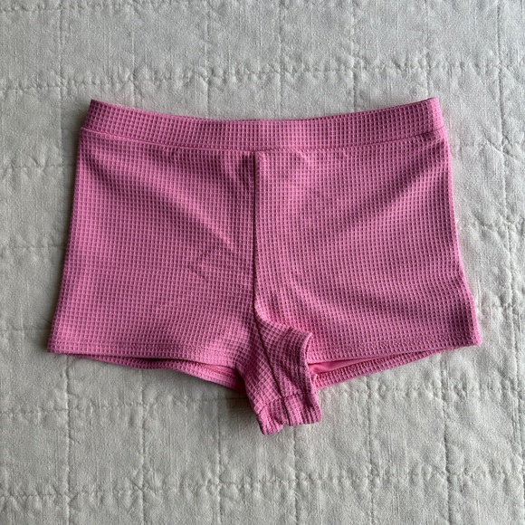 Dippin Daisy Farrah Elastic Waist Booty Short, Bubblegum Waffle, Size S - Picture 1 of 10